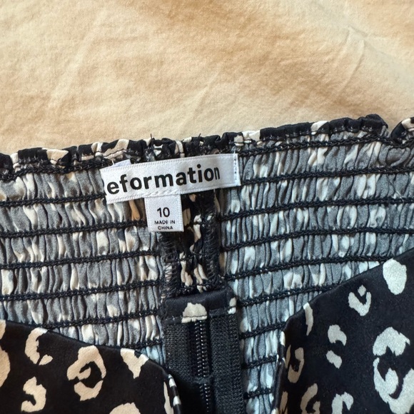 Silk leopard Print Black and White Women's Top - Picture 2 of 3